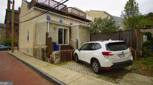 157 Gay St, Philadelphia, PA 19127-1310