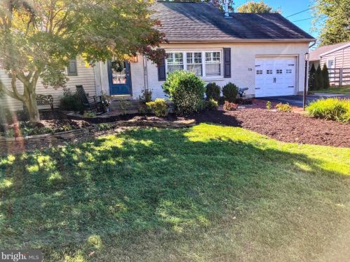 3210 Highland Dr, Easton PA  18045-2012 exterior