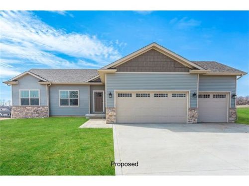1104 Madison Ave, Indianola, IA 50125-4809