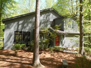 3009 Lookout Ct, Winston Salem, NC 27106-4470