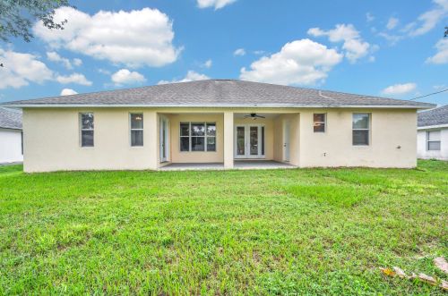 2342 Cooper Ln, Fort Pierce FL  34984-5056 exterior