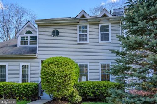 606 Creek Dr, Prospectville, PA 19002-5069