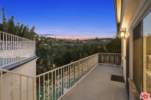 3511 Berry Dr, North Hollywood CA  91604-3862 exterior