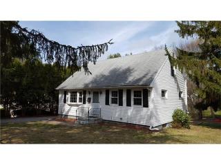 76 James St, Colchester, CT 06415-1135