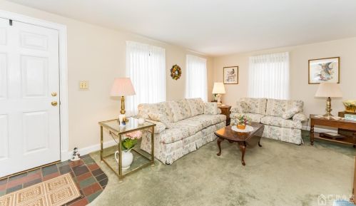 143 High St, Woodbridge NJ  07095-3047 exterior