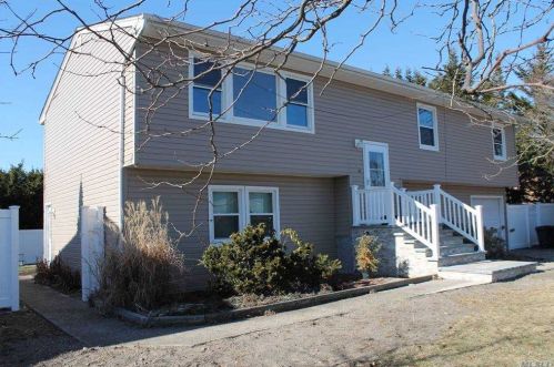 36 Cullen Ave, Islip Manor NY  11751-2326 exterior