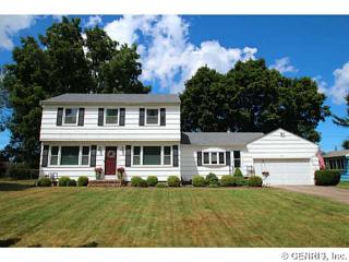 232 Picturesque Dr, Rochester, NY 14616-1054