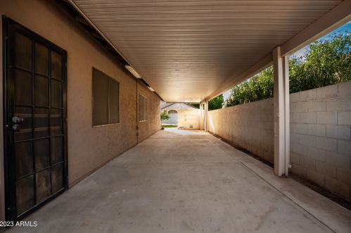 1722 Gilmore Cir, Mesa AZ 85206-3855 exterior