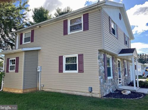 22 Evergreen Dr, Hanover, PA 17331-8937