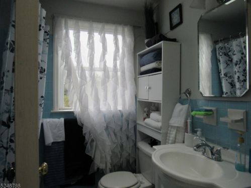 228 Camplain Rd, Manville NJ  08835-1406 exterior