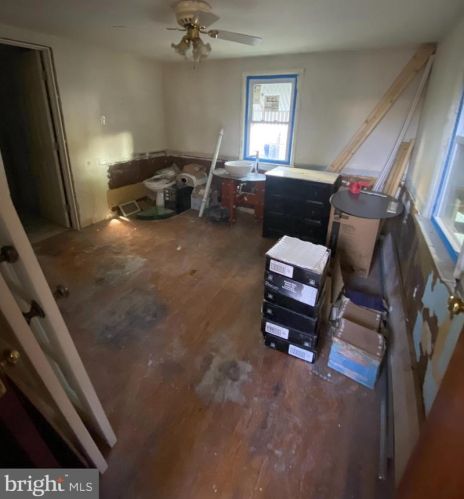 241 Berks St, Pottstown PA  19464-6303 exterior