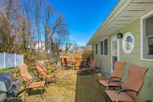3 Peak St, Monmouth Hills NJ  07732-1821 exterior