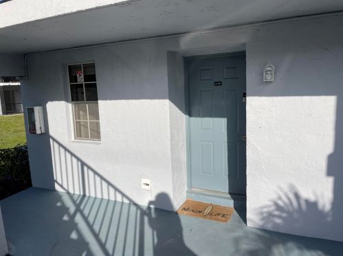 905 Southridge Rd, Delray Beach FL  33444-8110 exterior