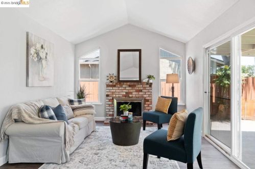 4520 Tokay Dr, Oakley CA  94561-2126 exterior