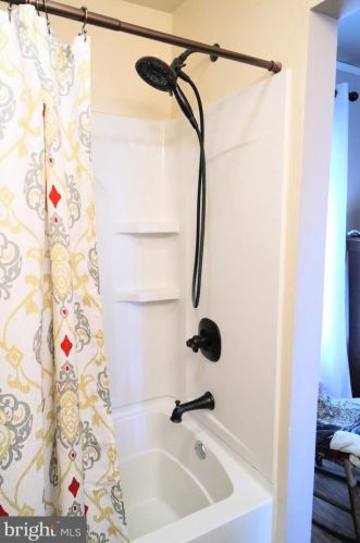 465 Readus Rd, Edinburg VA  22824-2917 exterior