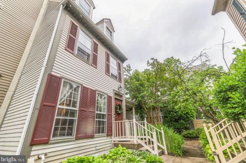 12842 Mill Brook Ct, Woodbridge, VA 22192-2926