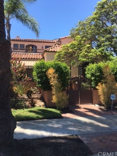 261 Roycroft Ave, Long Beach, CA 90803-1718
