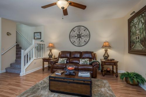 553 Vista Trail Ct, Palm Harbor FL  34683-5260 exterior