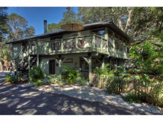 4560 Bliss Rd, Sarasota FL  34233-2013 exterior