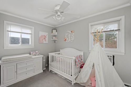 412 Greenbelt Pkwy, Holtsville NY  11742-2231 exterior