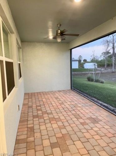 2361 37th Ave, Naples, FL 34120-7542