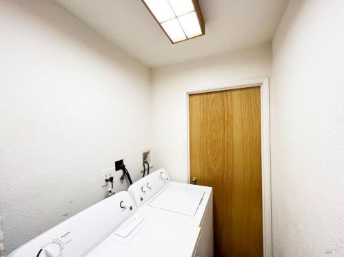 4116 Blackhawk Dr, Willits CA  95490-8777 exterior