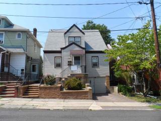 707 Post Pl, Secaucus, NJ 07094-3210