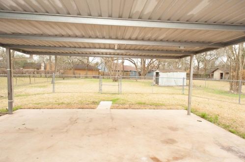 5204 Apple Spg Dr, Pearland TX 77584-1249 exterior