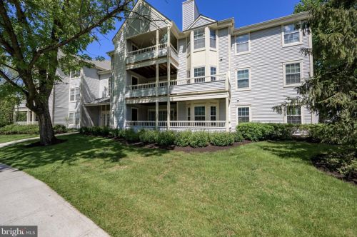203 Salem Ct, Princeton NJ  08540-7038 exterior