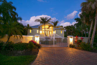 141 Ogden St, Sarasota, FL 34242-1151