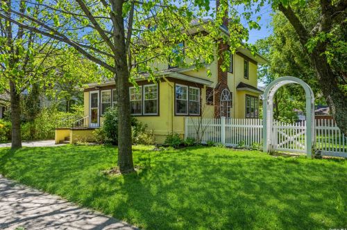 226 Tulip Ave, Floral Park, NY 11001-2800