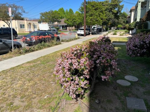 618 Maple St, Glendale, CA 91205-4105