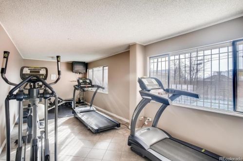 909 Logan St, Denver CO  80203-3008 exterior