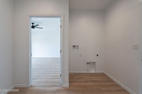 6520 Calle Herculo, Tucson AZ  85710-5620 exterior