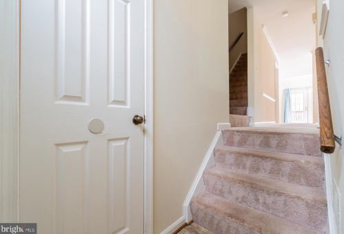 2107 Hutchison Grove Ct, Falls Church VA  22043-2591 exterior