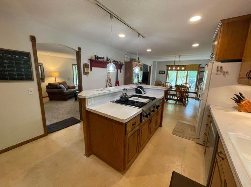 1450 15th St, Willmar MN  56201-2071 exterior