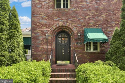 3237 2nd St, Harrisburg, PA 17110-1304