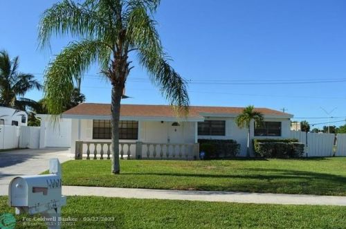 4061 Rodgers St, West Palm Beach, FL 33410-5967