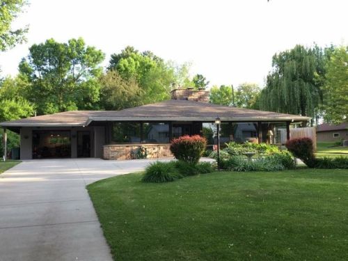 335 High St, Manawa, WI 54949-9215