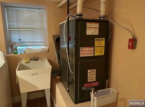 214 Columbus Pl, Cliffside Park NJ  07010-1006 exterior