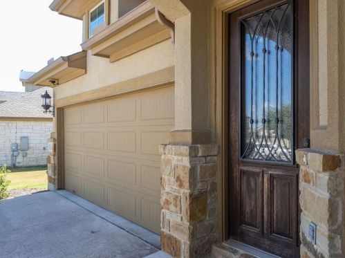 225 Cherokee Rose Cir, Georgetown TX  78626-7120 exterior