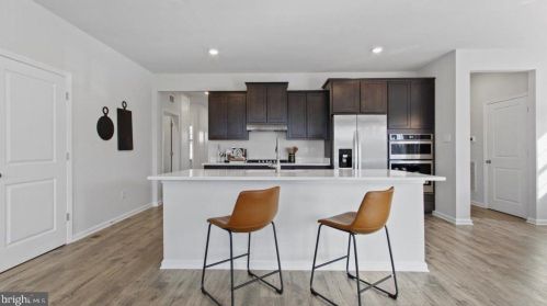 101 Brookside Ln, Gettysburg PA  17325-2026 exterior