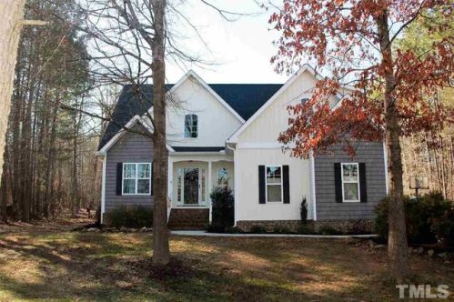 405 Huntsburg Dr, Louisburg, NC 27549-7566