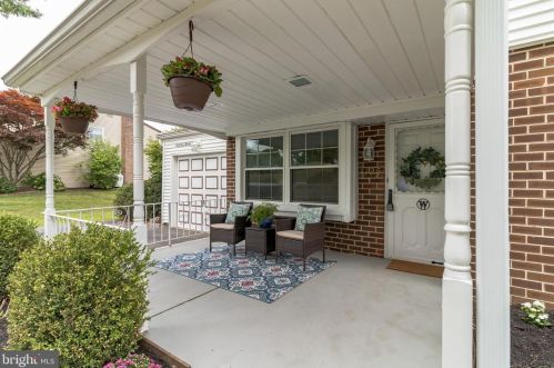 4125 Joshua Rd, Miquon, PA 19444-1212