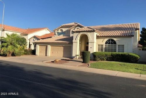 1761 Laredo St, Chandler, AZ 85224-8219