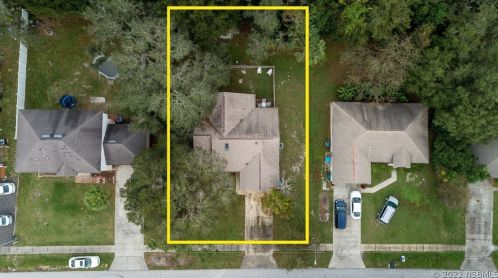 2033 Brewster Dr, Deltona FL  32738-9597 exterior