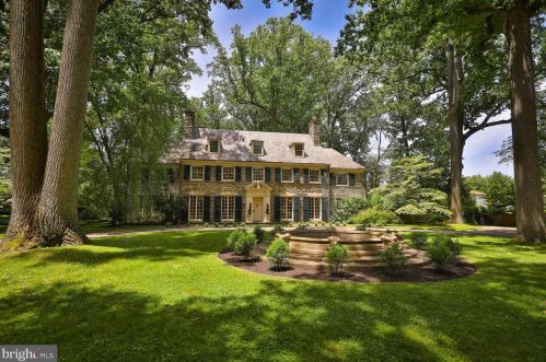 8212 Cedar Rd, Melrose Park, PA 19027-2114