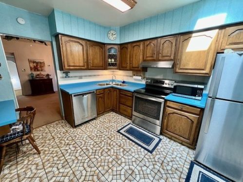 515 Aspen St, Pittsburgh PA 15122-1234 exterior