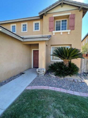 13865 Goldfinch Ct, Victorville, CA 92394-7614
