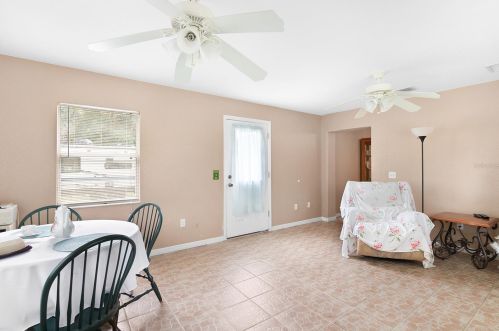 8185 180th Avenue Rd, Ocklawaha FL  32179-3750 exterior